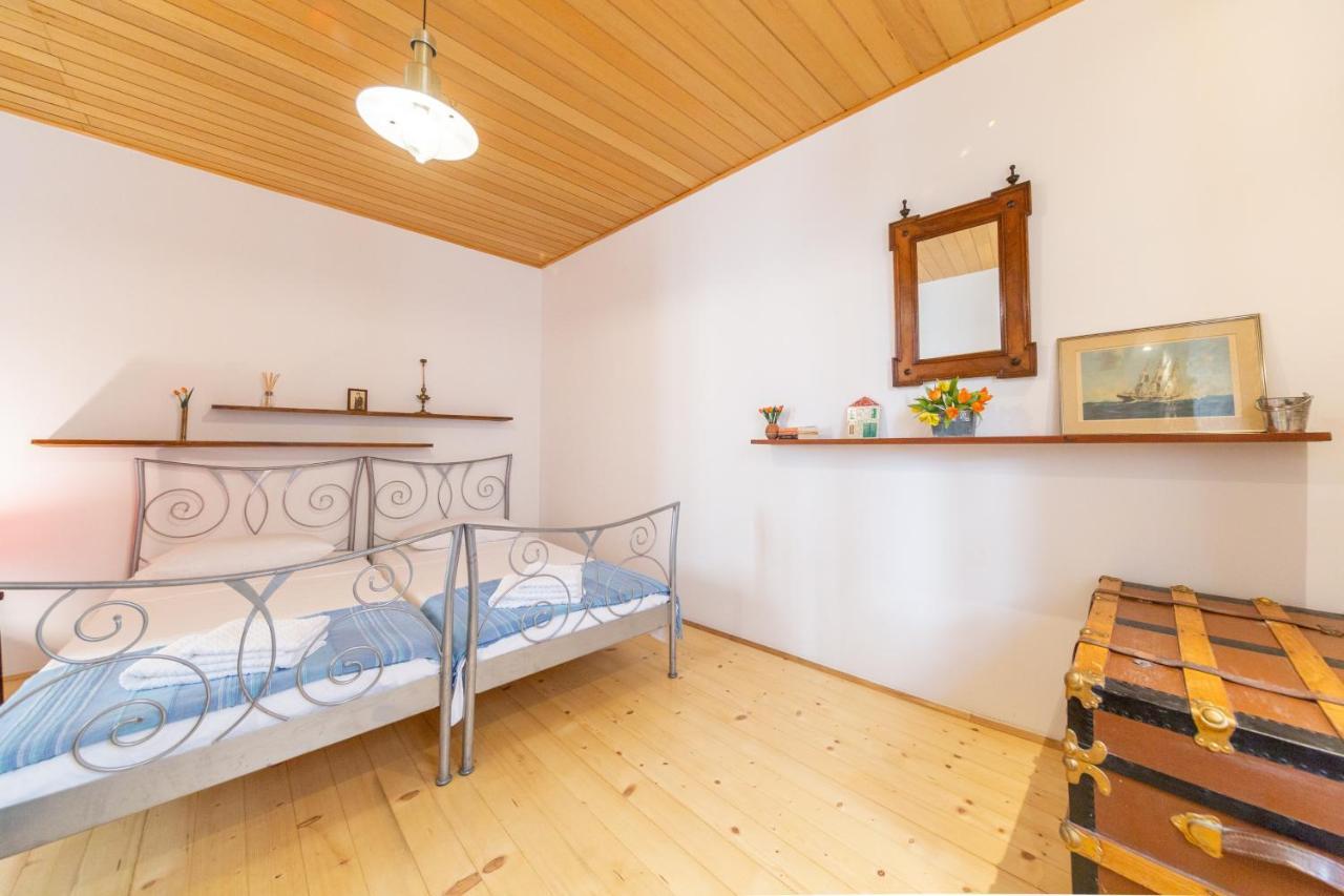 Antique Central Komiza House Nona Nika Dış mekan fotoğraf