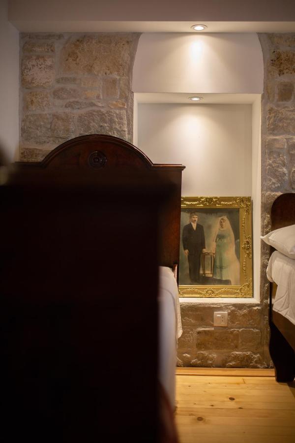 Antique Central Komiza House Nona Nika Dış mekan fotoğraf