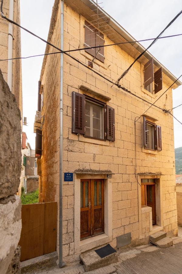 Antique Central Komiza House Nona Nika Dış mekan fotoğraf